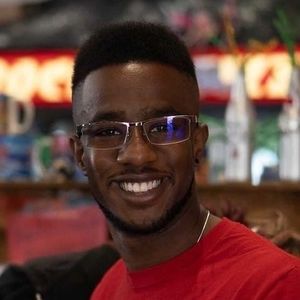 Meet your Posher, Derrick